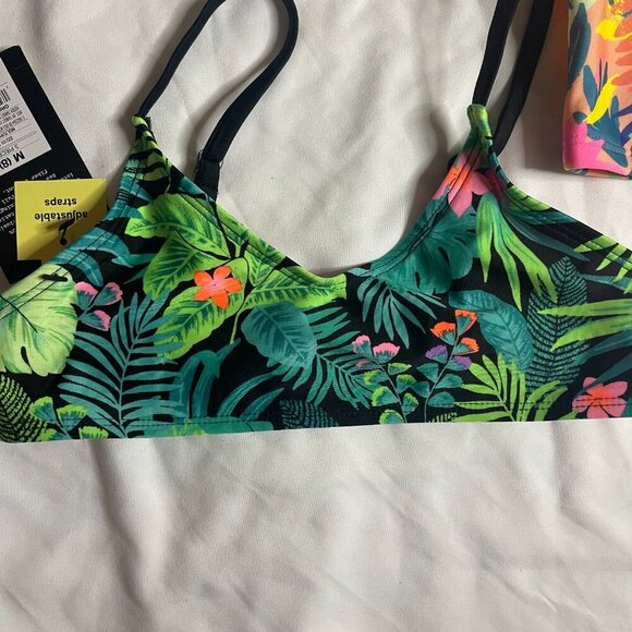 Art & Class girls' swimsuit mixed of different colors. Size S (6/7). And M (8). - Picture 5 of 12